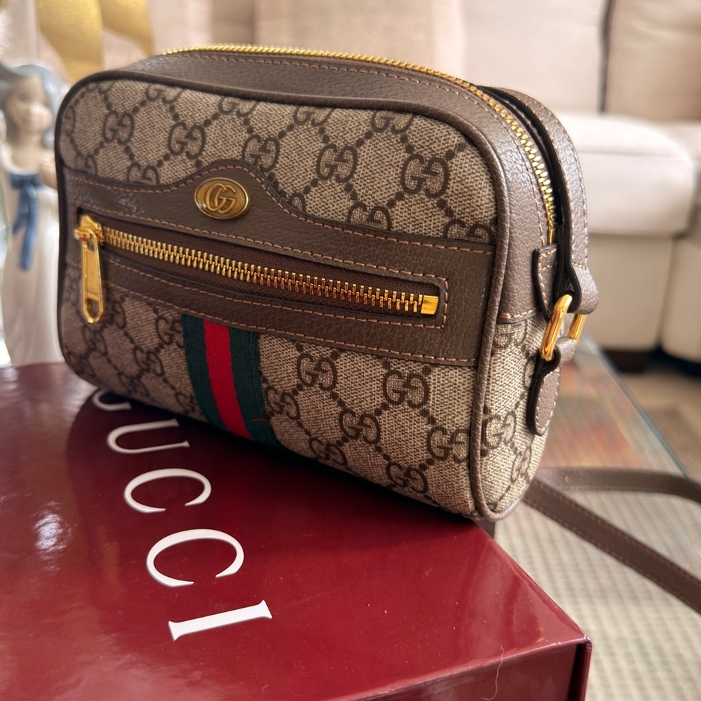 Gucci Beige and Brown Belt Bag - Picture 2 of 3